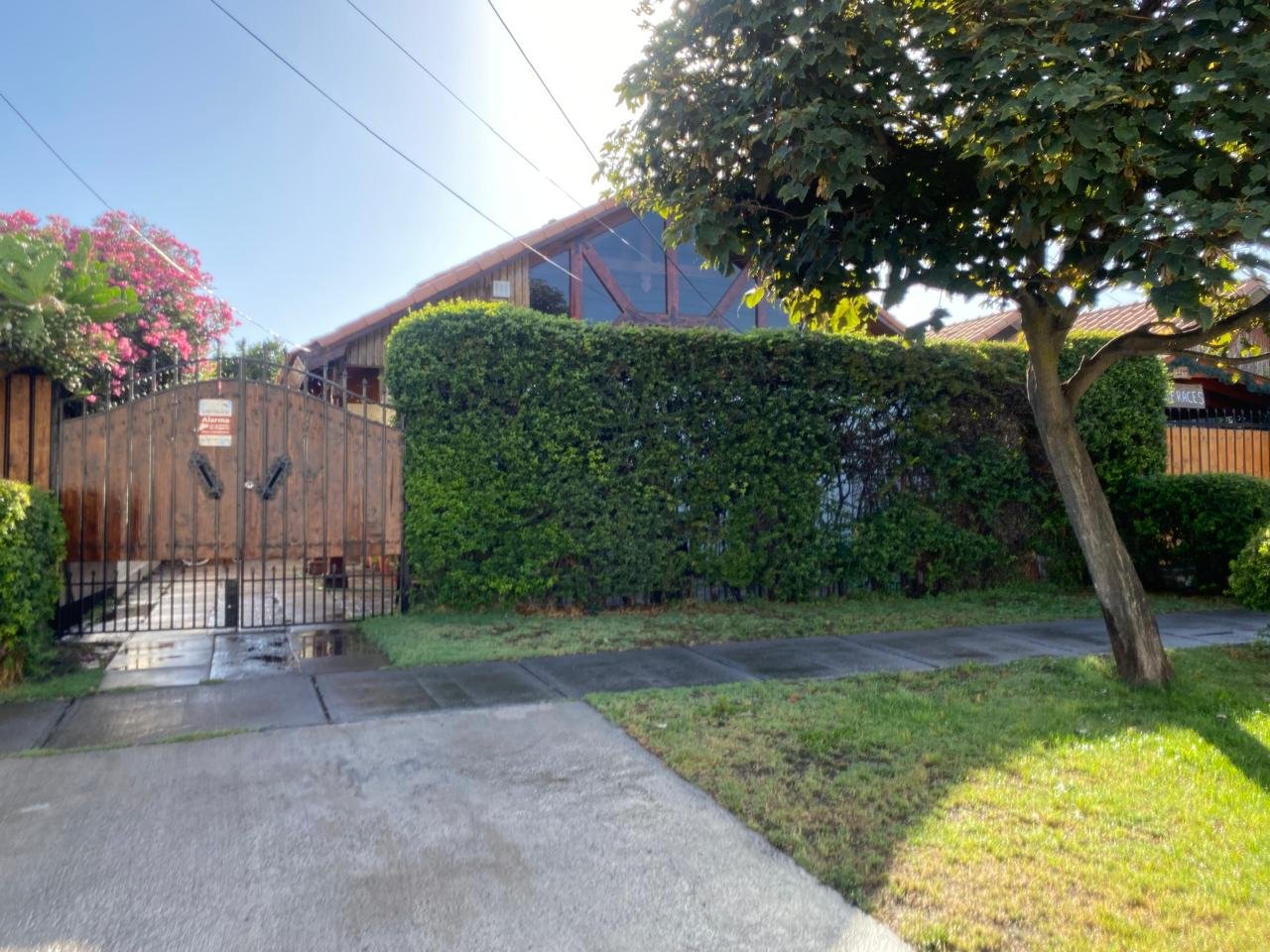 ARRIENDO CASA AMOBLADA